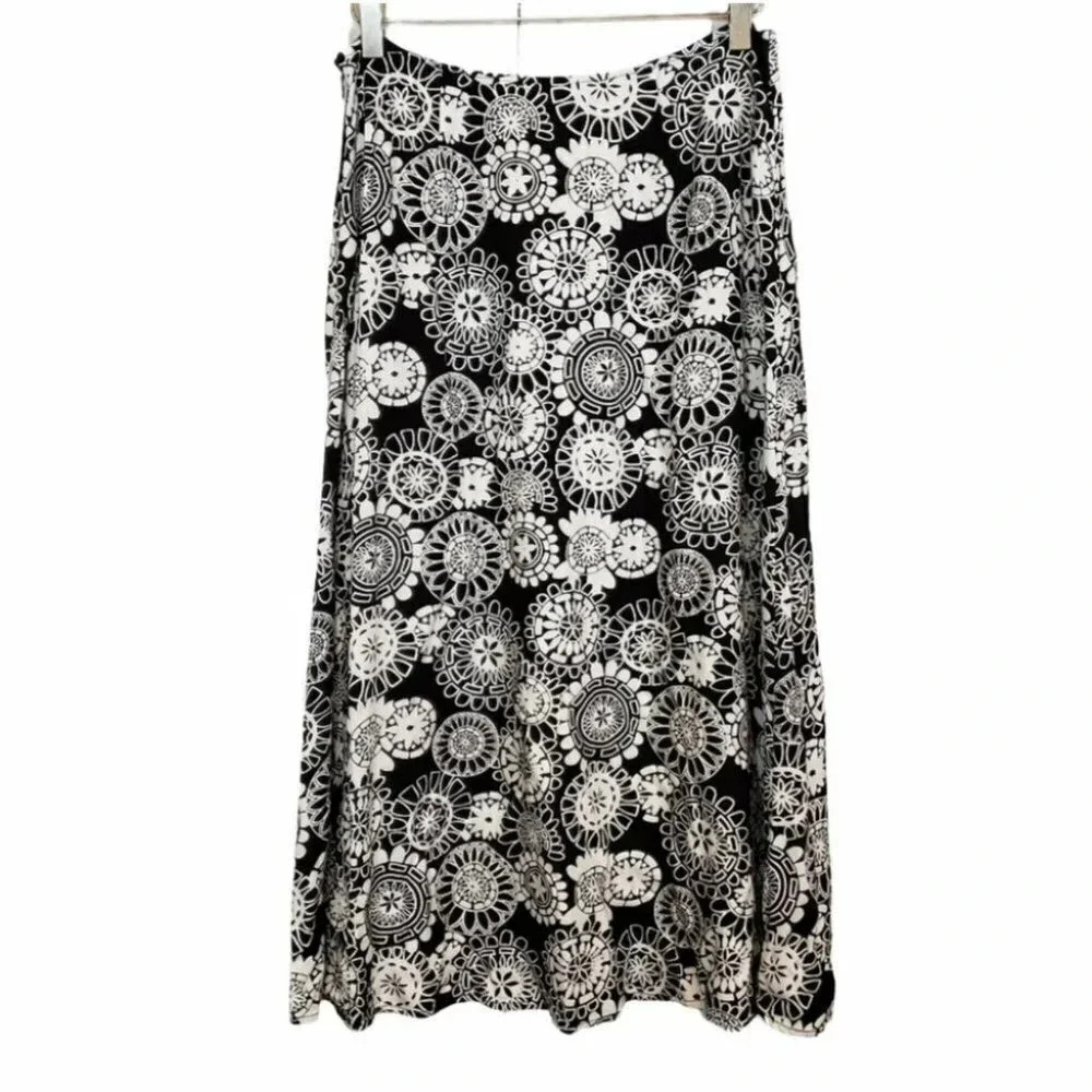 Croft & Barrow Maxi Skirt 8 Black White Geometric Medallion Boho Rayon Long